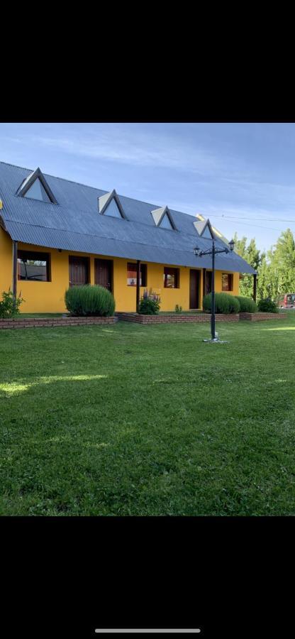 Hotel Y Cabanas Las Marias El Calafate Exterior photo